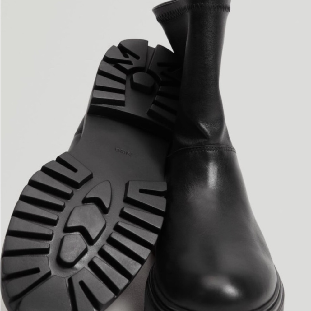 MANGO BLACK LEATHER SERRATED SOLE ANKLE BOOT